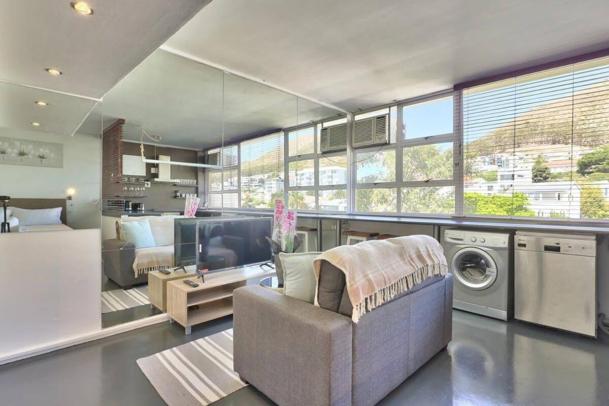 Montclair 60B Apartment Cape Town Exterior photo